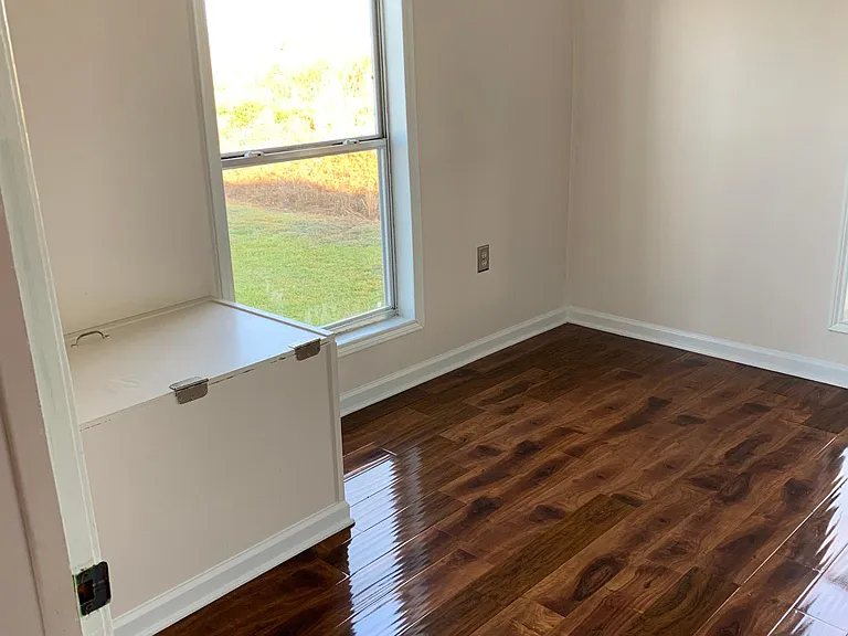 2495 S Avenue F — Photo 6