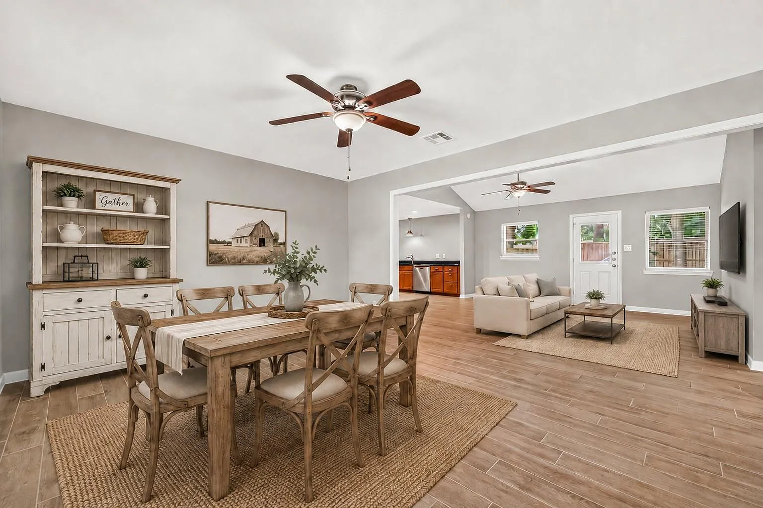3 bed, 2.0 bath, 1623 sqft, $2,000 — Photo 4
