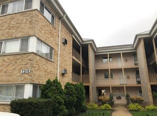 7201 W Wellington Ave APT C1, Elmwood Park, IL 60707