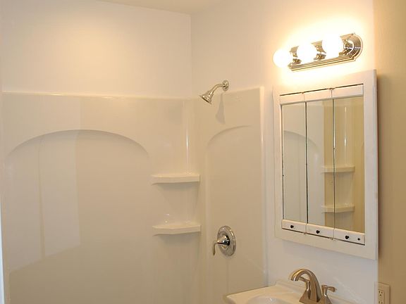 3rd image of 1113 26th Ave NE #101