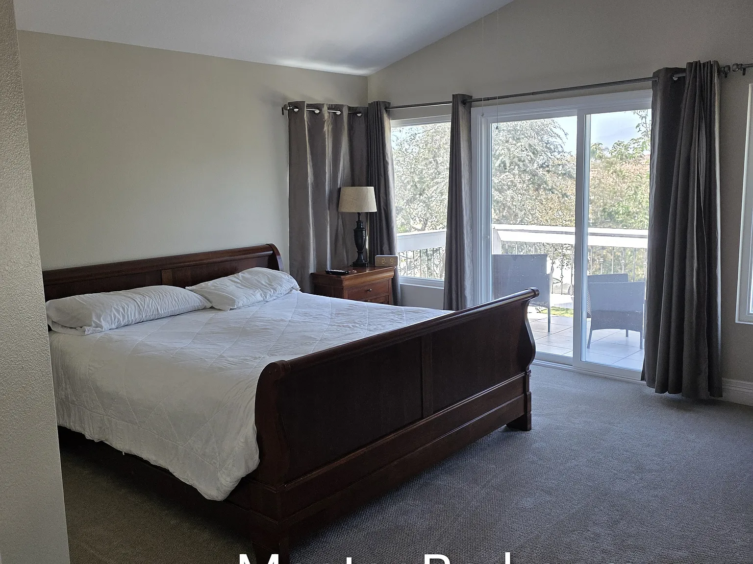 4424 Foxrun Dr — Photo 3