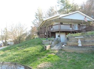 384 Scottdale Rd, Canton, NC 28716