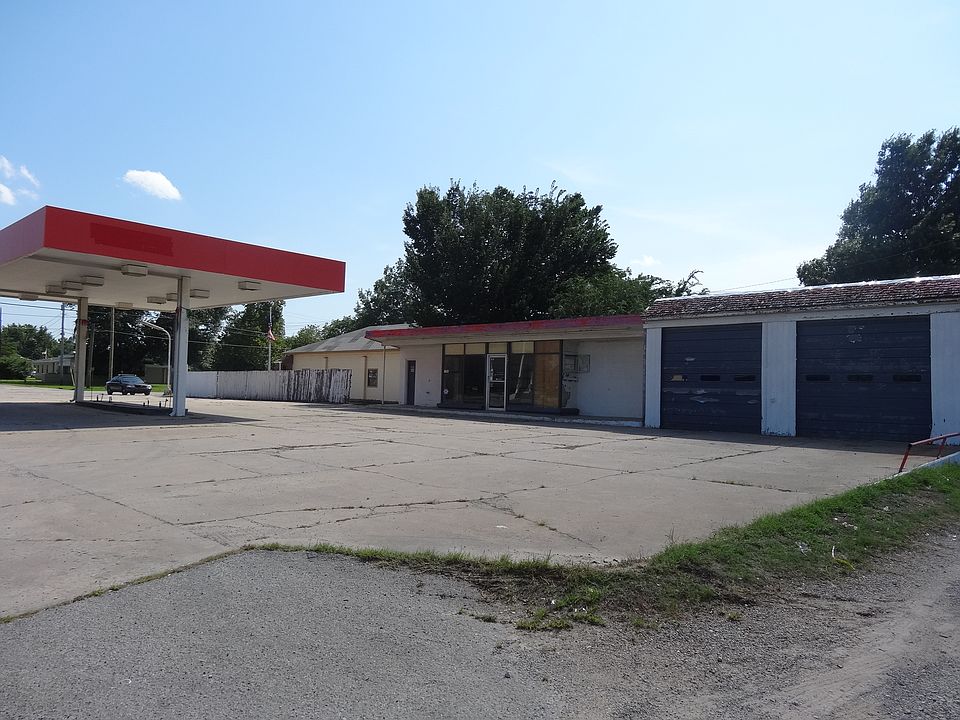 2nd image of 144 S Ash Street