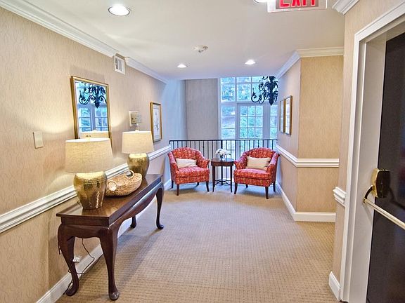 5th image of 24210 Plantation Dr NE