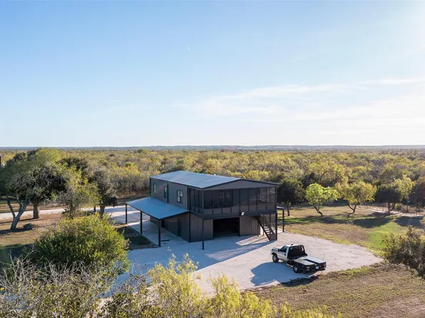 17047 State Highway 239 W, Goliad, TX 77963