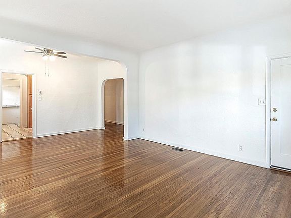 5th image of 436 1/2 N Spaulding Ave