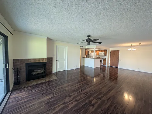 246 E Fern Ave Photo 1