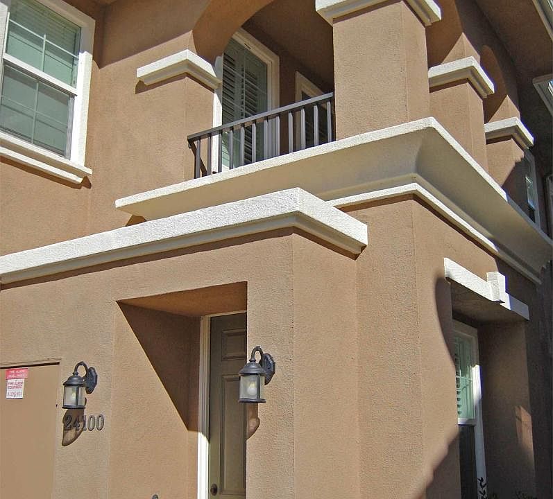 1st image of 24100 Meadowbrook Ln