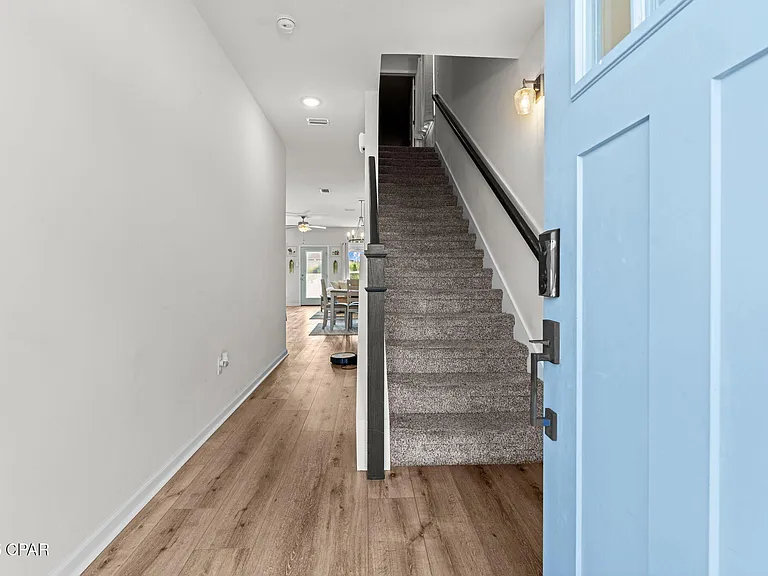 326 Raven Ln — Photo 4