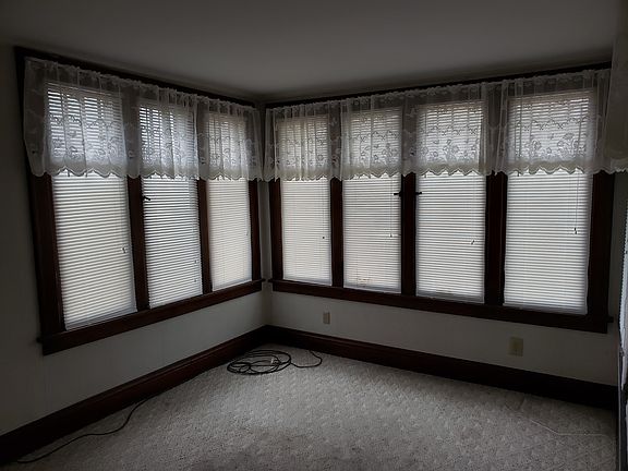 2nd image of 2143 Lakeshore Dr