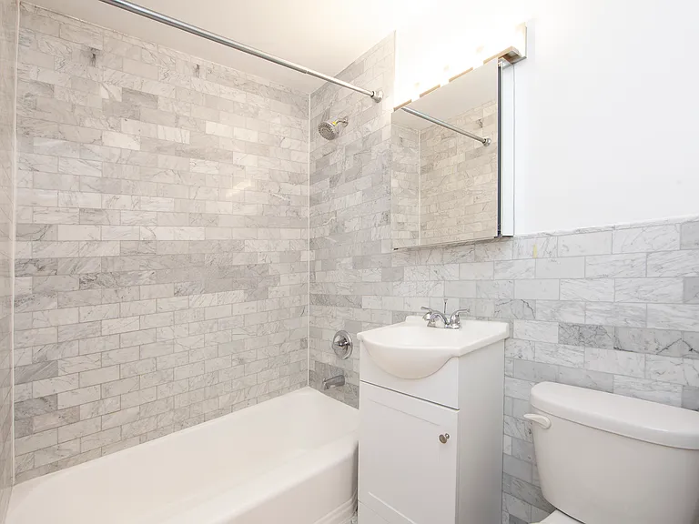30 E 38th St #5D — Photo 6