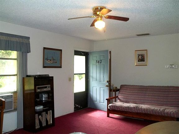 2nd image of 542 N Summit Ave