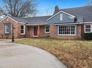 1322 E Stanford St, Springfield, MO 65804