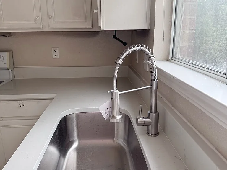 16 Pembroke Ct — Photo 8
