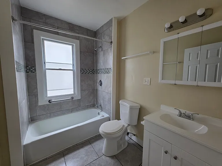 88 Dickerman St #1A — Photo 7