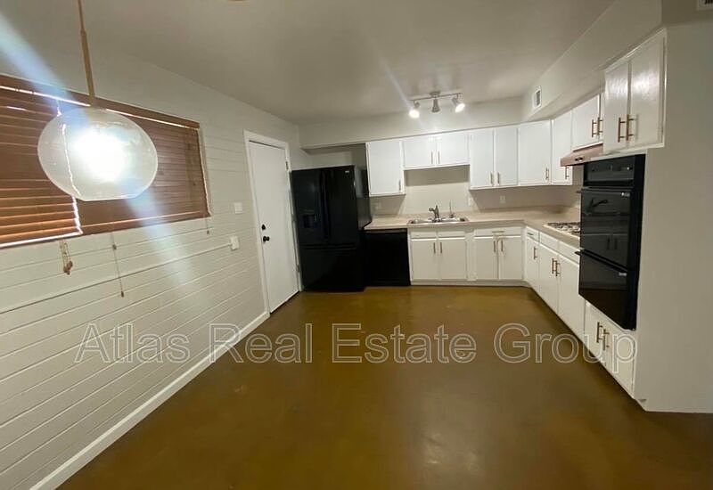 1st image of 3531 E Montecito Ave Unit 5