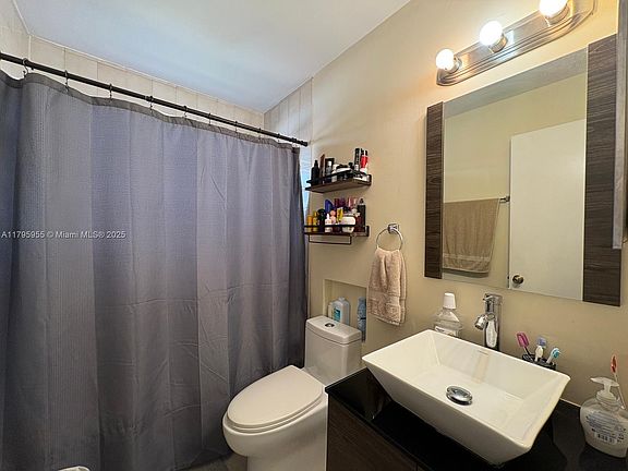 4th image of 8039 Lake Dr APT 203