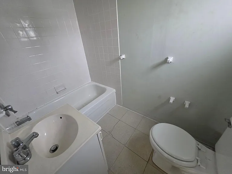 513 W Butler Ave — Photo 10