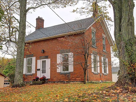 2nd image of 271 Bell St