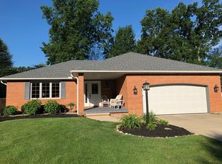 6470 Beachdell Dr, Middleburg Heights, OH