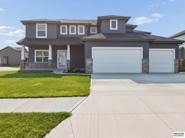 7806 S 199th St, Gretna, NE 68028