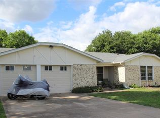 8241 Irish Dr, North Richland Hills, TX 76180