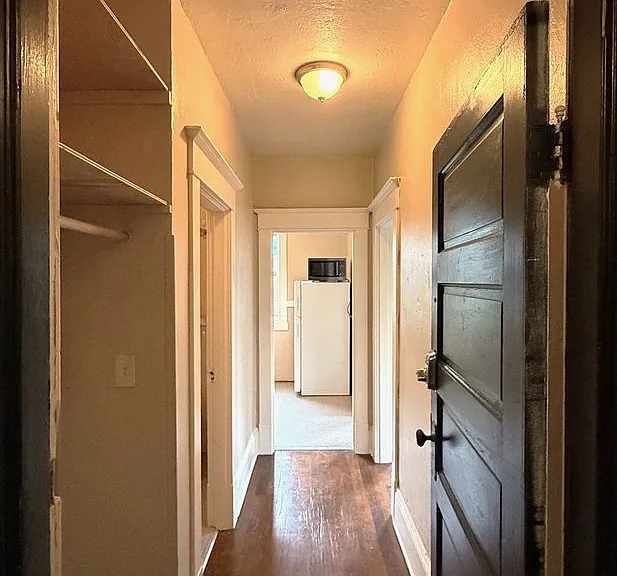 1802 12th Ave — Photo 2