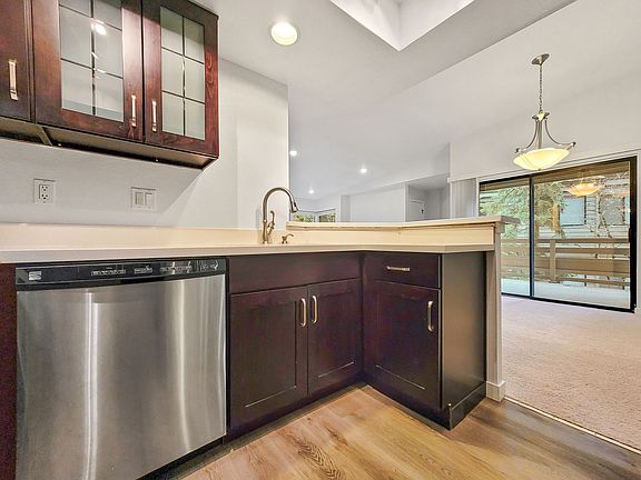 4th image of 1392 Bellevue Way NE APT 2