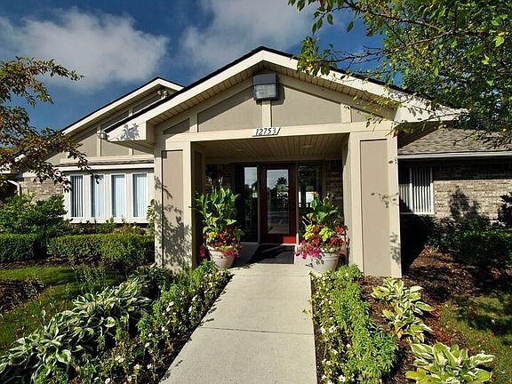 2nd image of 12600 Stoneridge Ln APT 101