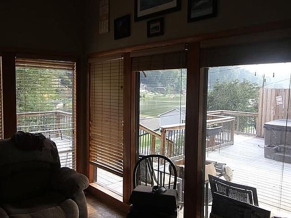 3rd image of 146 Lake Floyd Cir