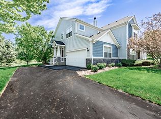 377 Copper Springs Ln, Elgin, IL 60124