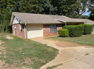 1412 Wingwood Dr #A, Marshall, TX 75670