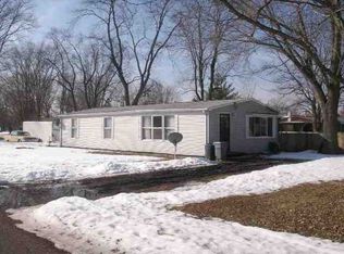 213 W Olive St, Minier, IL
