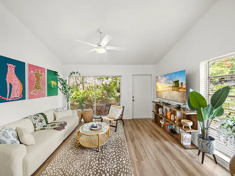3050 Bird Ave — Photo 15