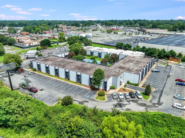 The Louie, 2444 Maple Ave #248, Burlington, NC 27215