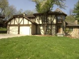 4310 NW Claymont Dr, Kansas City, MO 64116