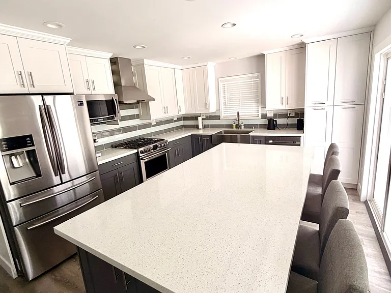 4059 Vineyard Ave — Photo 2