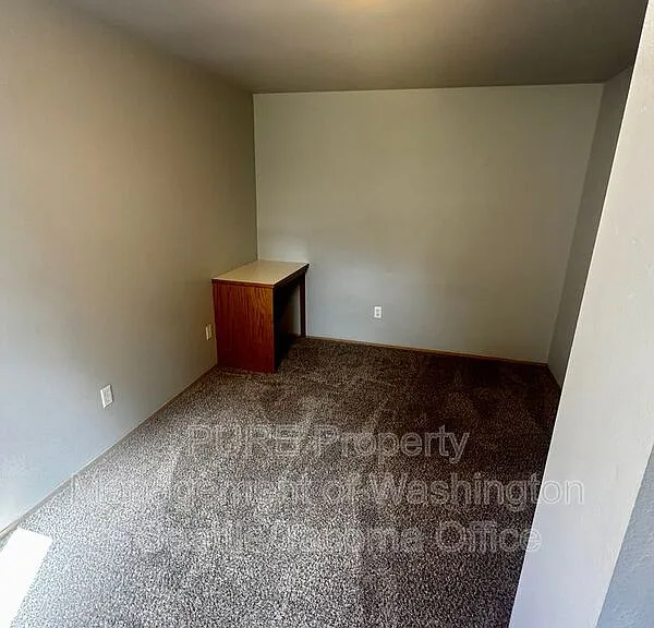 702 119th St S #B — Photo 8
