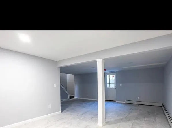 98 Lincoln Ave, Deer Park, NY 11729