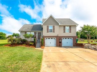 1819 Denise Ln, Winston Salem, NC 27127