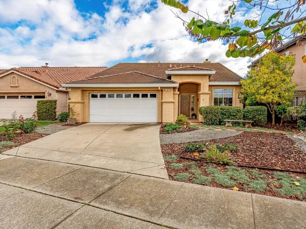 30 Peninsula Court, Napa, CA 94559