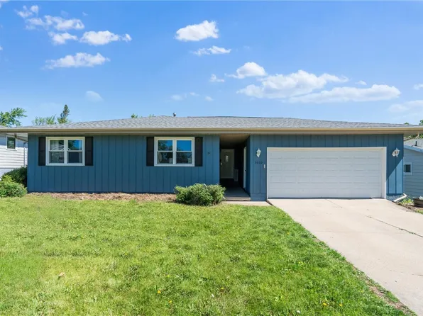 3110 Franbrook Ter NW, Cedar Rapids, IA 52405
