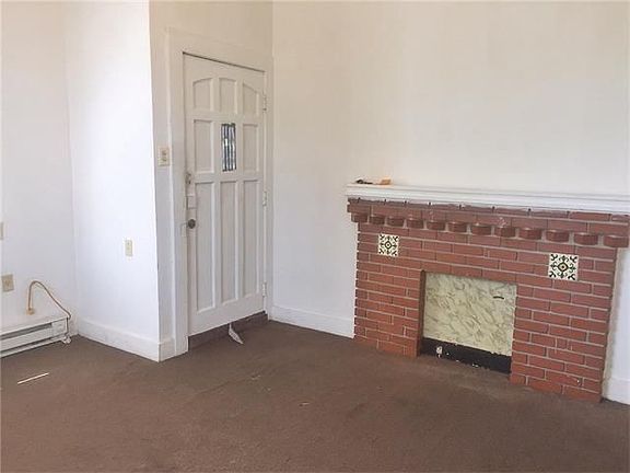 3rd image of 934 Verret St