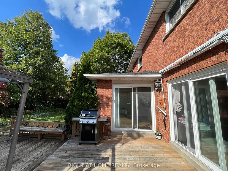1163 Rosethorne Rd #UPPER — Photo 11