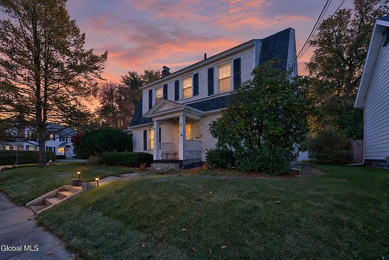 4th image of 17 Cornelius Avenue
