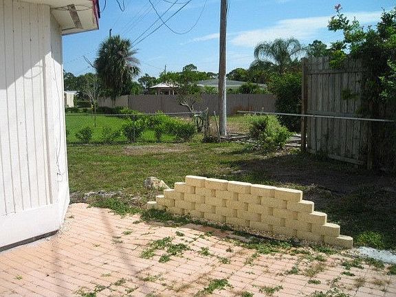 5th image of 2965 Jamaica Dr