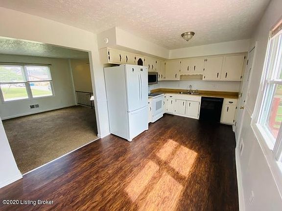 5th image of 179 Driftwood Dr