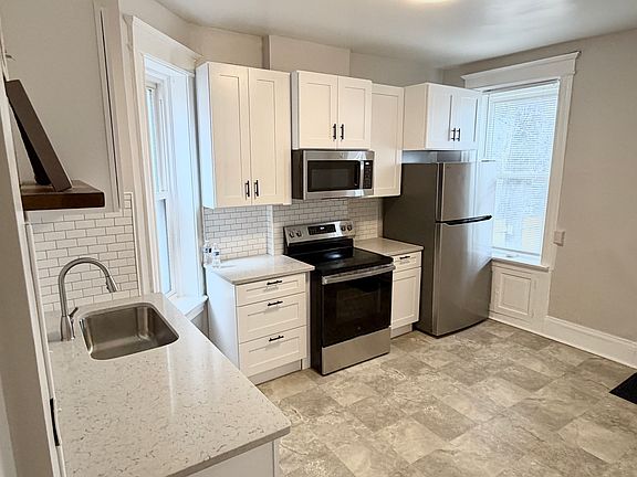 2nd image of 3418 Hartford St #1F