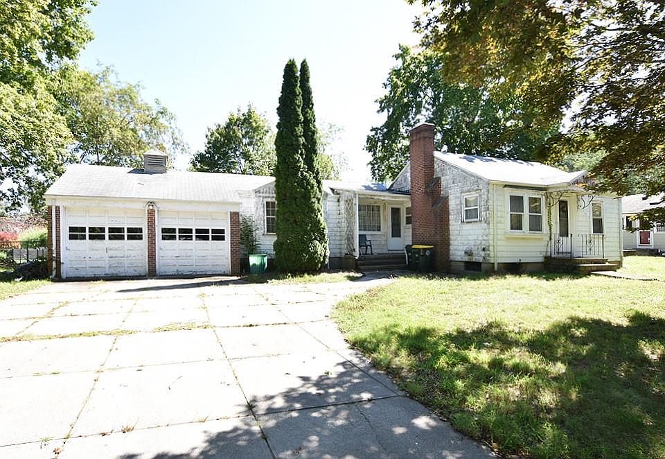 52 Deer Run Trl, Smithfield, RI 02917 Zillow