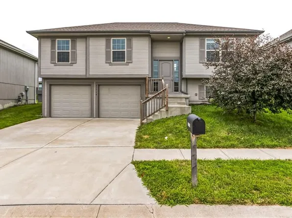 21718 N Rdg, Peculiar, MO 64078